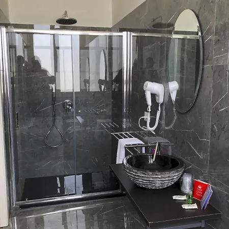 Alojamento de Acomodação e Pequeno-almoço Regina Margherita 4*