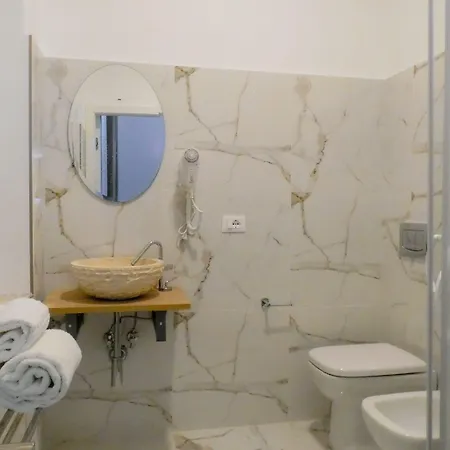 Alojamento de Acomodação e Pequeno-almoço Regina Margherita Syracuse